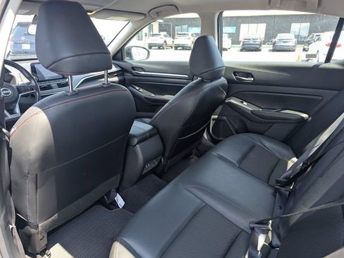 Used 2024 Nissan Altima 2.5 SR FWD image 30