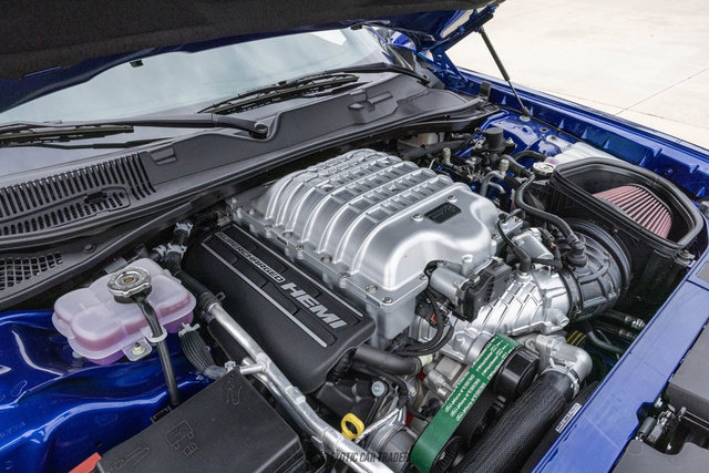 Used 2022 Dodge Challenger SRT Hellcat RWD image 17