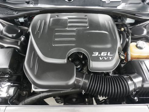 Used 2019 Dodge Challenger SXT w/ Blacktop Package RWD image 28
