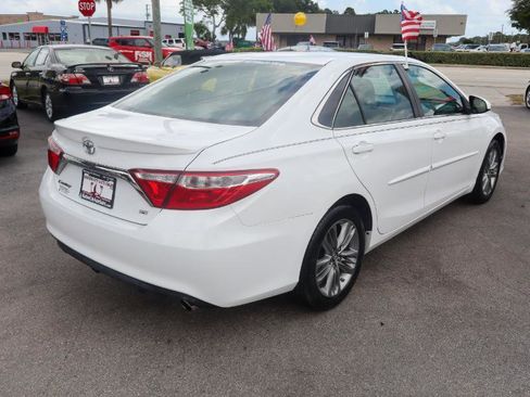 Used 2016 Toyota Camry SE FWD image 5