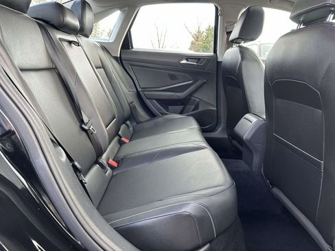 Used 2019 Volkswagen Jetta SE image 12