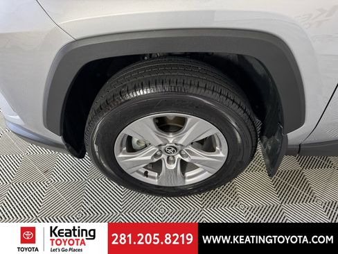Certified 2025 Toyota RAV4 XLE w/ Convenience Package FWD image 32