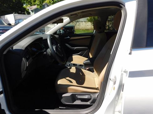 Used 2020 Volkswagen Jetta SE FWD image 6