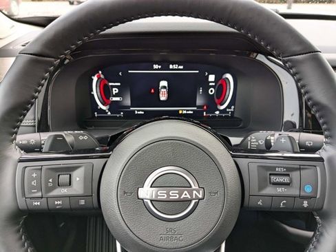 New 2025 Nissan Pathfinder Platinum image 30