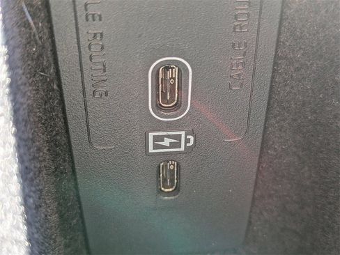 Certified 2025 Volvo S60 B5 Core image 22