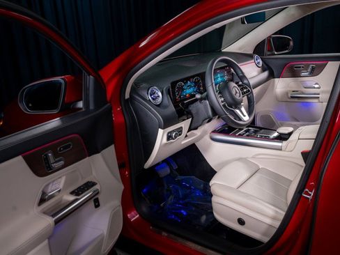 Certified 2023 Mercedes-Benz GLA 250 4MATIC image 10