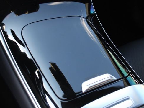 Certified 2025 Mercedes-Benz GLC 300 4MATIC image 29