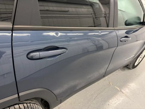 Used 2021 Jeep Cherokee Latitude FWD image 33