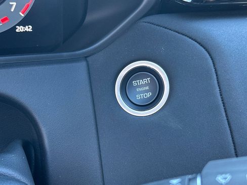 New 2026 Land Rover Range Rover Velar Dynamic SE image 28