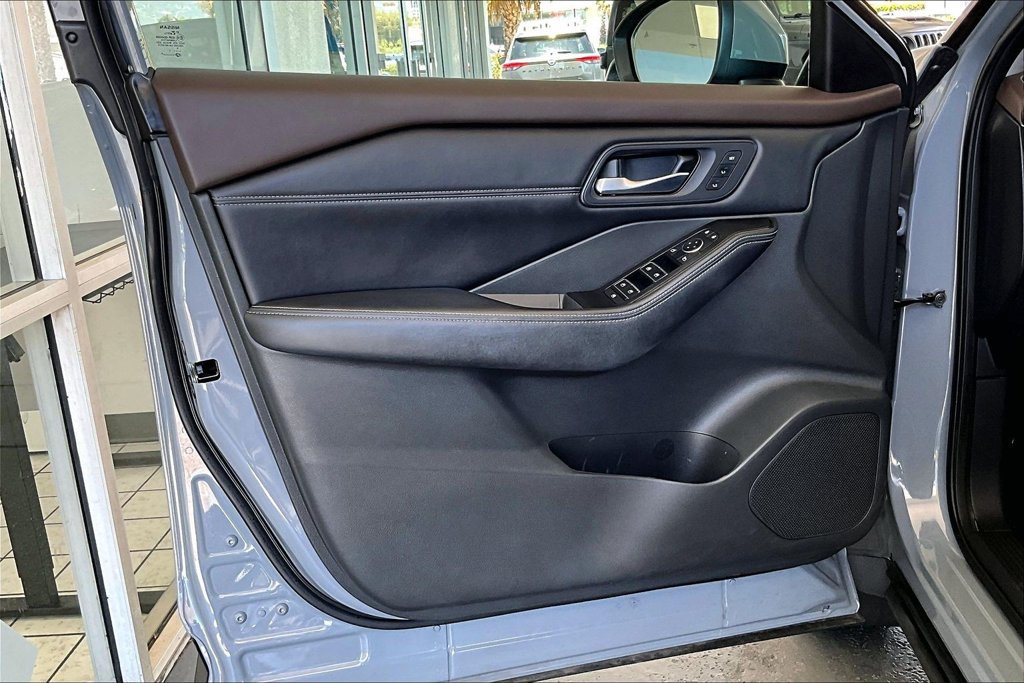 Used 2022 Nissan Rogue SL w/ SL Premium Package FWD image 20