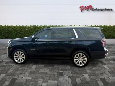 Used 2022 Chevrolet Tahoe Premier w/ Premium Package 2 RWD image 3
