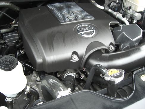 Used 2015 Nissan Armada SV image 23