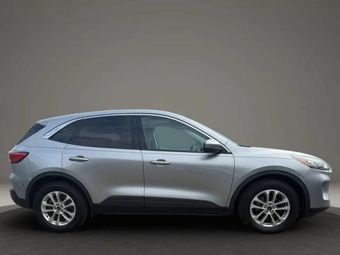 Used 2021 Ford Escape SE FWD image 3
