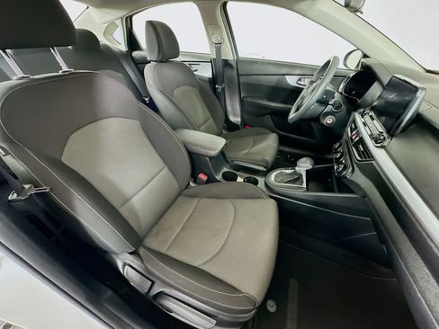 Used 2022 Kia Forte LXS w/ LXS Technology Package image 28