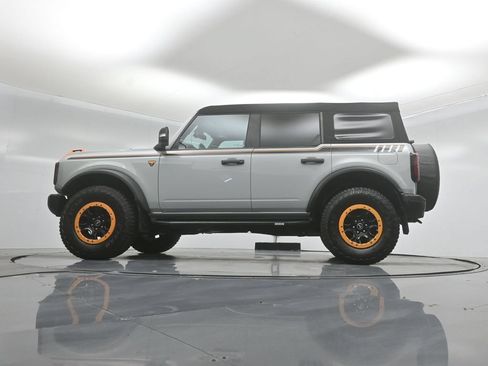 Used 2023 Ford Bronco Badlands w/ Sasquatch Package AWD/4WD image 52