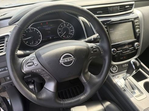 Used 2023 Nissan Murano SV FWD image 17