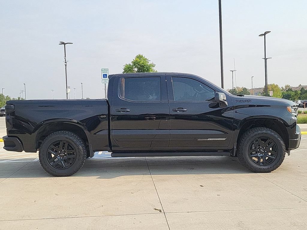Used 2024 Chevrolet Silverado 1500 High Country w/ Midnight Edition AWD/4WD image 9