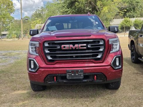 Used 2021 GMC Sierra 1500 AT4 w/ AT4 Value Package AWD/4WD image 2