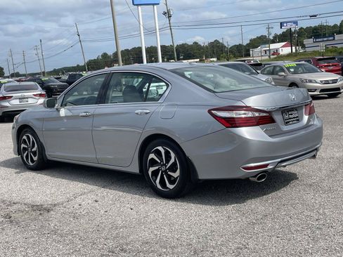 Used 2017 Honda Accord EX-L image 4