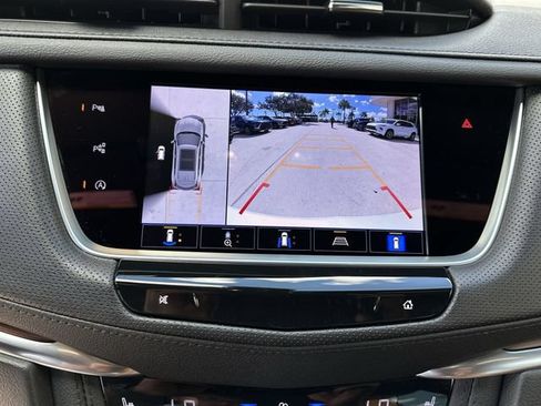 Certified 2024 Cadillac XT5 Premium Luxury w/ Technology Package FWD image 25