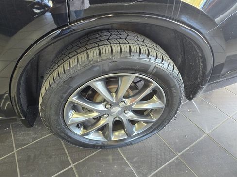 Used 2018 Dodge Durango GT image 35