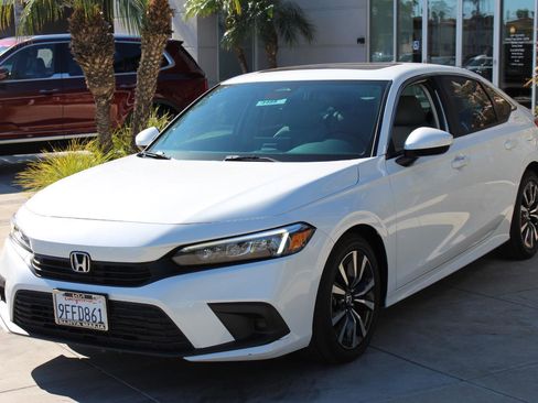 Used 2022 Honda Civic EX image 5