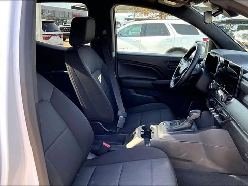 Used 2023 Chevrolet Colorado W/T image 9