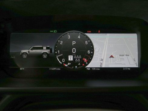 Used 2024 Land Rover Defender 110 X-Dynamic SE image 17