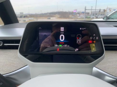 New 2025 Volkswagen ID. Buzz 1st Edition image 12