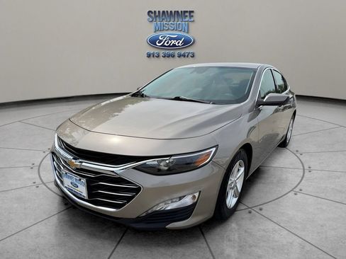 Used 2023 Chevrolet Malibu LT image 1
