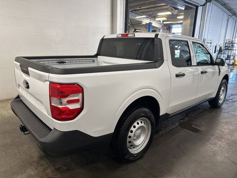 Used 2025 Ford Maverick XL image 4