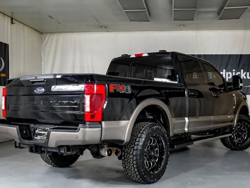 Used 2020 Ford F350 Lariat w/ Lariat Ultimate Package image 9