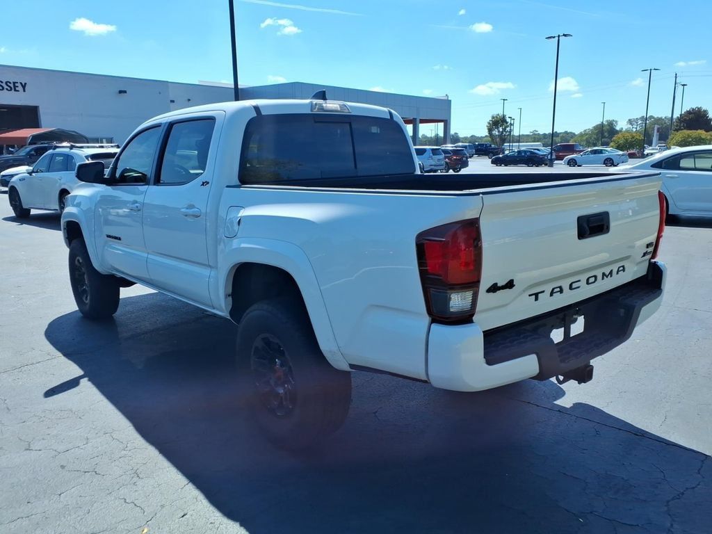Used 2023 Toyota Tacoma SR5 w/ Technology Package AWD/4WD image 5