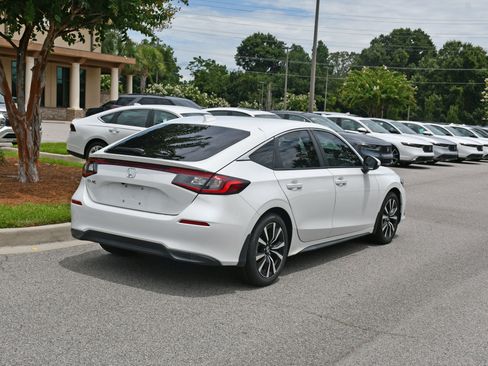 Used 2023 Honda Civic EX-L image 4