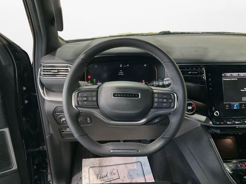 Used 2024 Jeep Wagoneer Series II image 12
