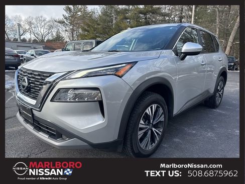 Certified 2023 Nissan Rogue SV image 3