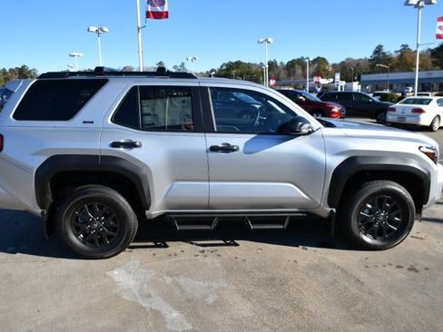 New 2025 Toyota 4Runner SR5 image 6