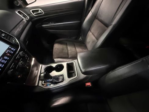 Used 2020 Jeep Grand Cherokee Altitude AWD/4WD image 82