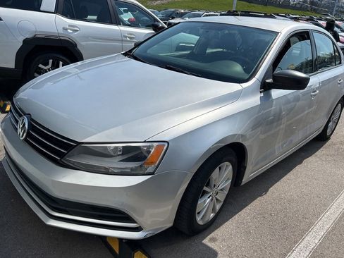 Used 2016 Volkswagen Jetta S image 1
