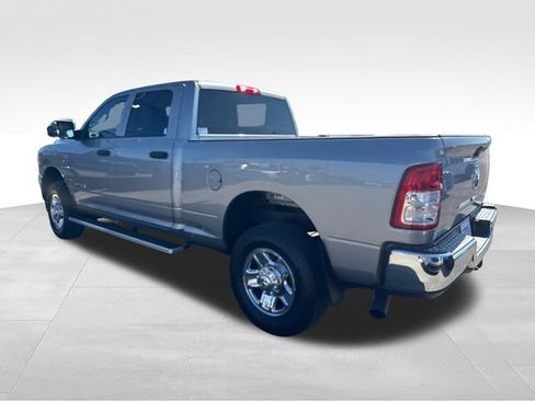 Used 2021 RAM 2500 Tradesman w/ Chrome Appearance Group AWD/4WD image 3