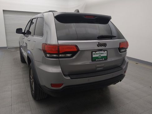 Used 2016 Jeep Grand Cherokee Laredo 75th Anniversary image 6
