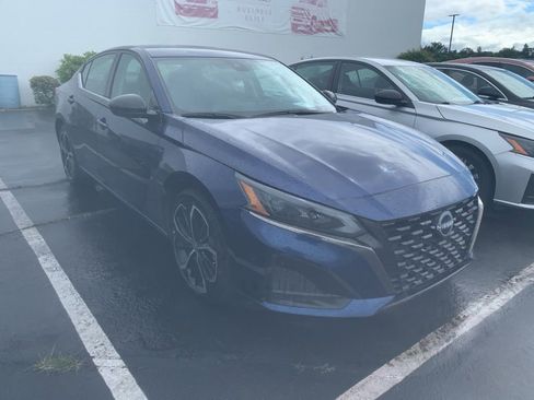 Used 2024 Nissan Altima 2.5 SR FWD image 5
