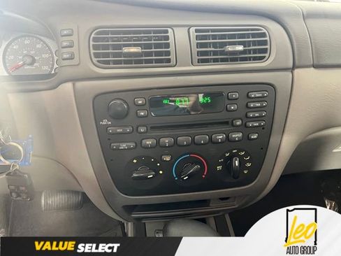 Used 2007 Ford Taurus SE FWD image 18