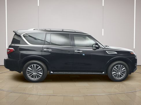Certified 2023 Nissan Armada SL w/ Cargo Package AWD/4WD image 8