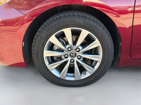 Used 2017 Toyota Camry XLE w/ Moonroof Package image 39