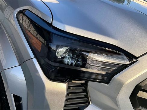 Certified 2026 Toyota Tacoma SR5 AWD/4WD image 34