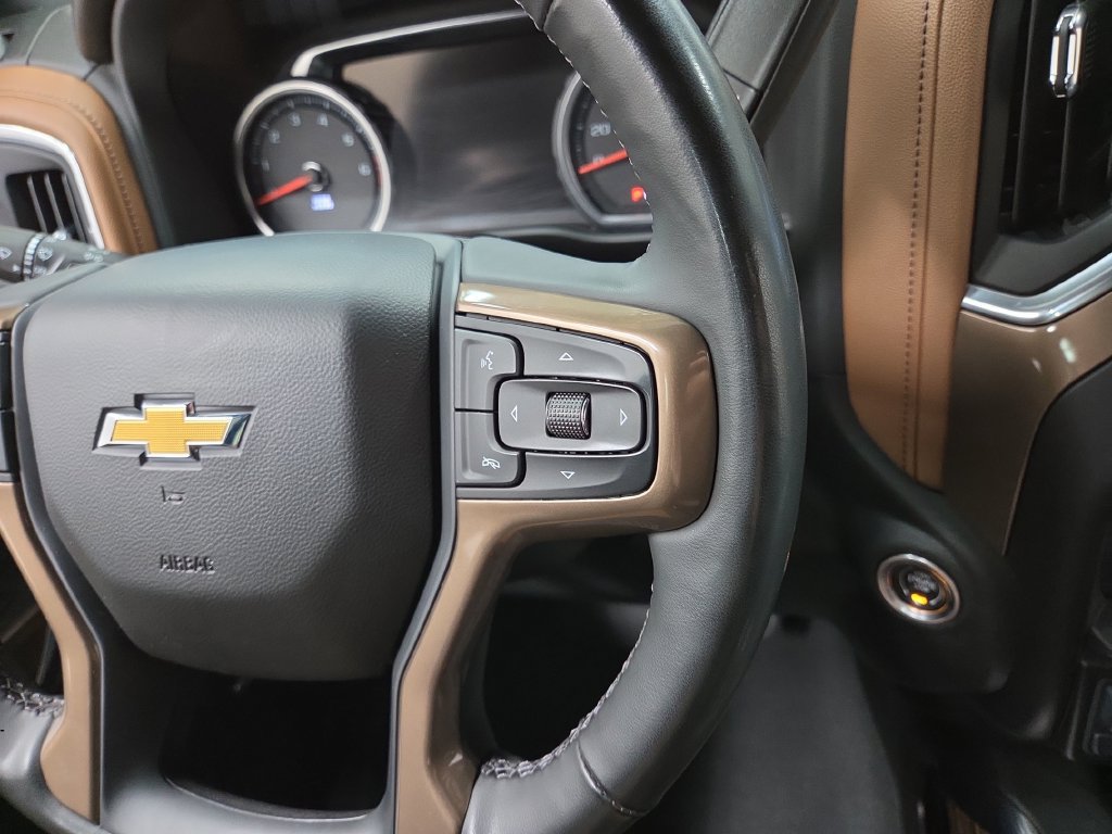 Used 2023 Chevrolet Silverado 3500 High Country w/ Technology Package AWD/4WD image 20