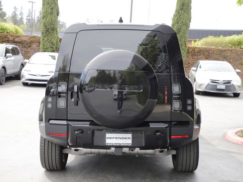 New 2026 Land Rover Defender 110 S AWD/4WD image 7