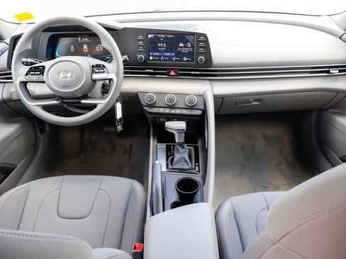 New 2026 Hyundai Elantra SE FWD image 6