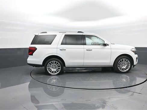 Certified 2023 Ford Expedition Limited image 8